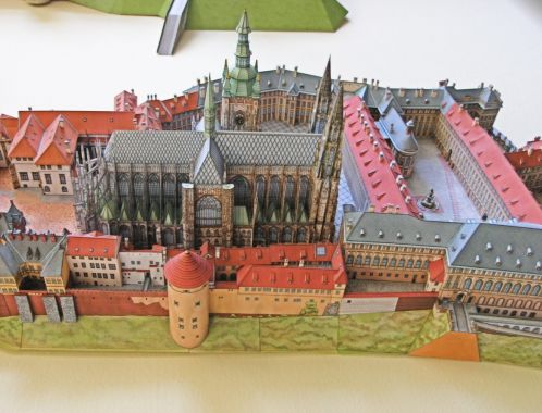 Nejvíc papírových modelů Pražského hradu postavených jedním autorem